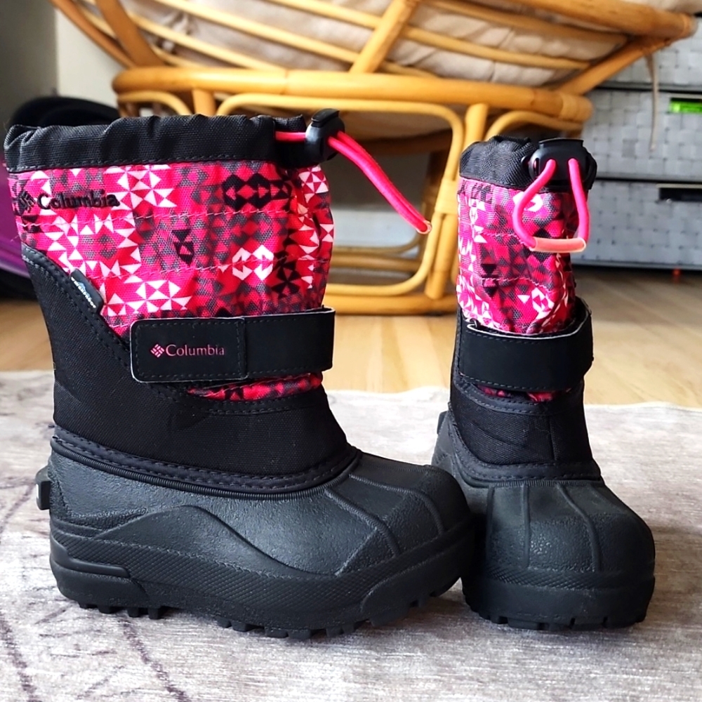 Columbia Little Kids’ Powderbug Print Snow Boot